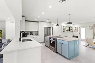 2417 NE 19th Ave, Wilton Manors, FL 33305 - Photo 16