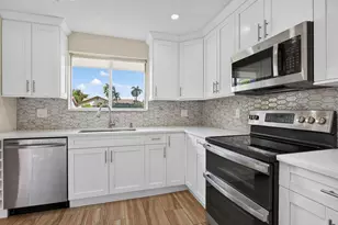 2047 Discovery Cir E, Deerfield Beach, FL 33442 - Photo 18