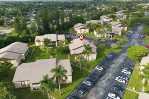 313 Pine Ridge Cir, Greenacres, FL 33463 - Photo 32