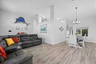 264 Malibu Cir, Greenacres, FL 33413 - Photo 4