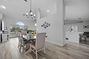 264 Malibu Cir, Greenacres, FL 33413 - Photo 6