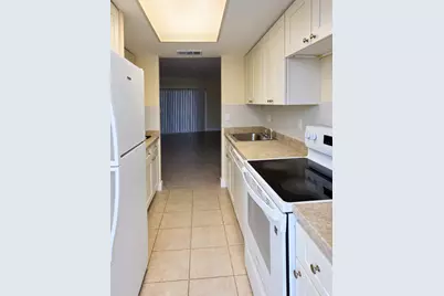 1500 Crescent Circle #B210, Lake Park, FL 33403 - Photo 4