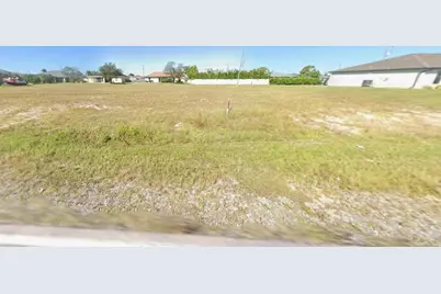 1820 Chiquita Boulevard N, Cape Coral, FL 33993 - Photo 2