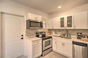 407 S Lakeside Dr, Lake Worth, FL 33460 - Photo 4