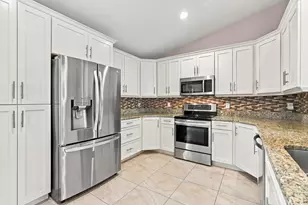 1697 SE Lorraine St, Port Saint Lucie, FL 34952 - Photo 4