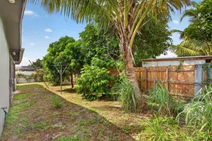 6351 SW 10th Ct, North Lauderdale, FL 33068 - Photo 20
