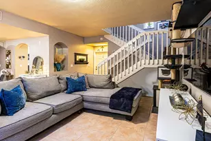8422 NW 140th Terrace, Miami Lakes, FL 33016 - Photo 4