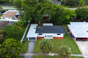 810 Wyoming Ave, Fort Lauderdale, FL 33312 - Photo 2