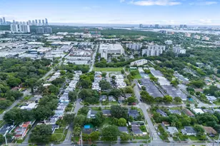 14145 NE 16th Ct, North Miami, FL 33181 - Photo 2