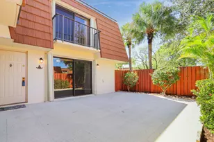 3054 30th Ct, Jupiter, FL 33477 - Photo 2