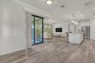 238 SE Longview Dr, Port Saint Lucie, FL 34984 - Photo 10