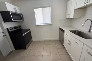 429 SE Lake St, Stuart, FL 34994 - Photo 4