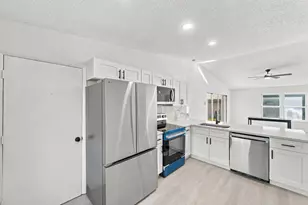 15676 Bottlebrush Cir, Delray Beach, FL 33484 - Photo 6
