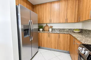2633 NE 14th Ave, Wilton Manors, FL 33334 - Photo 12