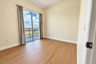 2633 NE 14th Ave, Wilton Manors, FL 33334 - Photo 18