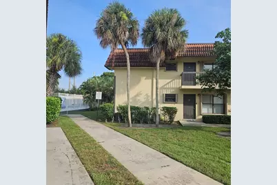 10069 NW 4th Street #204, Pembroke Pines, FL 33024 - Photo 2