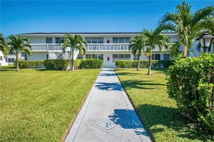 122 Farnham F, Deerfield Beach, FL 33442 - Photo 4