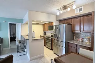 7069 Golf Colony Ct, Lake Worth, FL 33467 - Photo 12