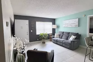 7069 Golf Colony Ct, Lake Worth, FL 33467 - Photo 8