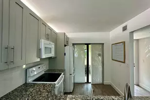 351 Club Cir, Boca Raton, FL 33487 - Photo 18