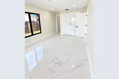 4922 Royal S, West Palm Beach, FL 33415 - Photo 8