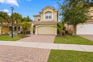 1086 NW Leonardo Cir, Port Saint Lucie, FL 34986 - Photo 2