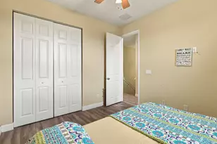 1086 NW Leonardo Cir, Port Saint Lucie, FL 34986 - Photo 32