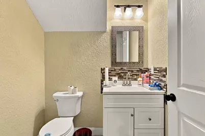 1086 NW Leonardo Circle, Port Saint Lucie, FL 34986 - Photo 34