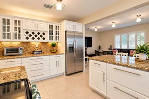 808 E Cypress Ln, Pompano Beach, FL 33069 - Photo 4