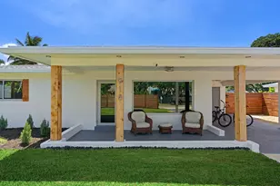 918 SE 3rd Ave, Delray Beach, FL 33483 - Photo 2