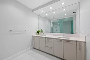 100 E Las Olas Blvd, Fort Lauderdale, FL 33301 - Photo 22