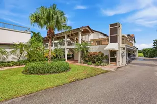900 Greensward Ln, Delray Beach, FL 33445 - Photo 4