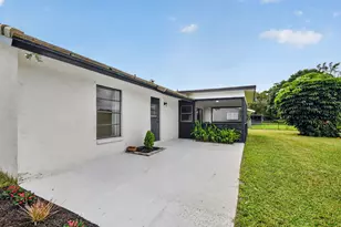 8213 Rose Marie Ave W, Boynton Beach, FL 33472 - Photo 44