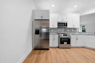201 Shell Falls Dr, Apollo Beach, FL 33572 - Photo 8