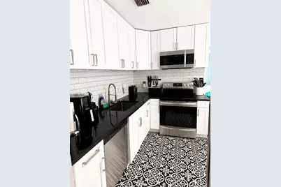 617 N D Street, Lake Worth Beach, FL 33460 - Photo 4