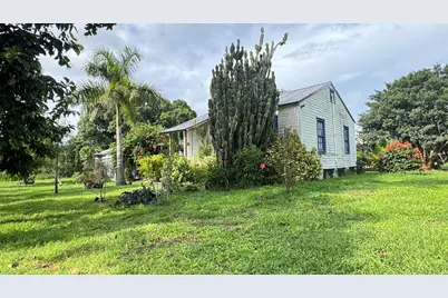 1977 E Main Street, Pahokee, FL 33476 - Photo 4