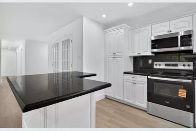 4011 NW 93rd Avenue, Sunrise, FL 33351 - Photo 2