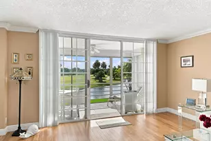 3980 Oaks Clubhouse Dr, Pompano Beach, FL 33069 - Photo 4
