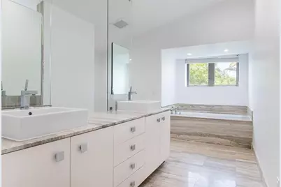 26 SE 10th Avenue, Fort Lauderdale, FL 33301 - Photo 36