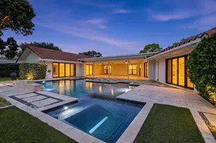 1013 Shady Lakes Cir, Palm Beach Gardens, FL 33418 - Photo 4