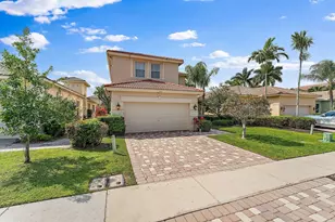 156 Isle Verde Way, Palm Beach Gardens, FL 33418 - Photo 2