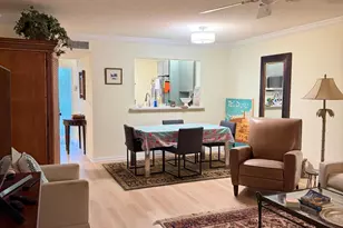 85 Pelican Pointe Dr, Delray Beach, FL 33483 - Photo 2