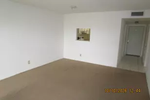 10466 Sunrise Lakes Blvd, Sunrise, FL 33322 - Photo 4