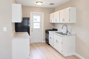 325 NW 25th St, Wilton Manors, FL 33311 - Photo 6