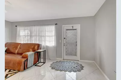 3031 Cornwall B, Boca Raton, FL 33434 - Photo 2