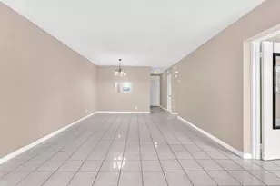 5275 NW 10th Ct, Plantation, FL 33313 - Photo 10