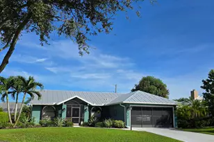 609 SE Barr St, Port Saint Lucie, FL 34984 - Photo 2