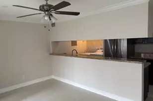5248 NE 6th Ave, Oakland Park, FL 33334 - Photo 4