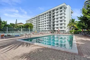 1009 N Ocean Blvd, Pompano Beach, FL 33062 - Photo 36