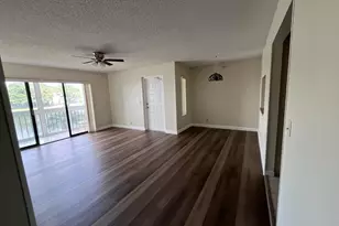 1002 Green Pine Blvd, West Palm Beach, FL 33409 - Photo 4